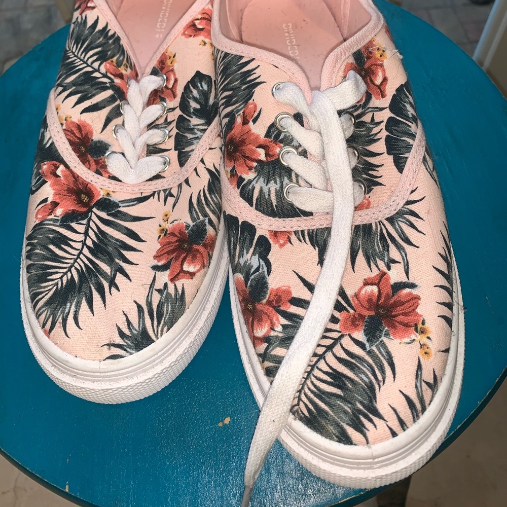 Women’s Tropical Print Shoes